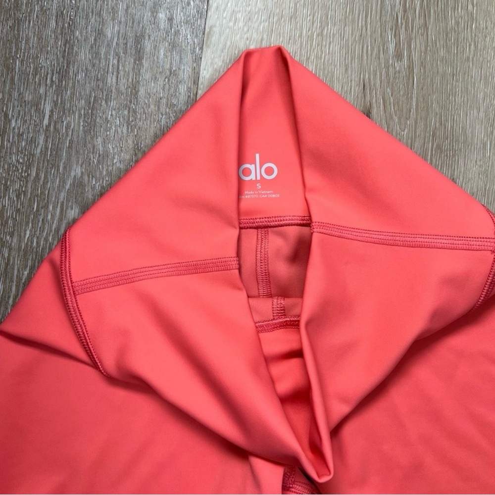 Alo Yoga 3” High Waist Airlift Shorts - Coral - Picture 3 of 3